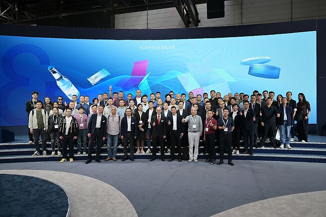 Photo 4: Delegations
